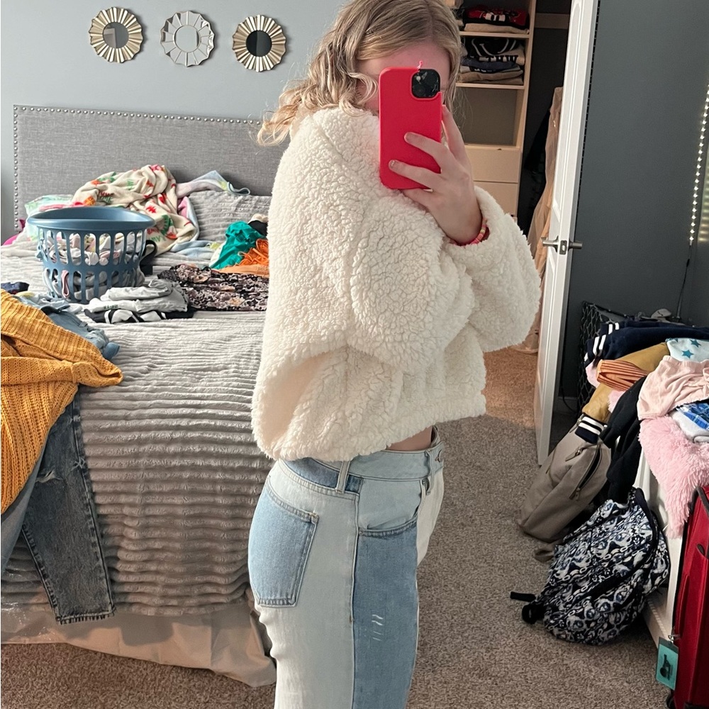 Fuzzy pullover - Picture 4 of 4